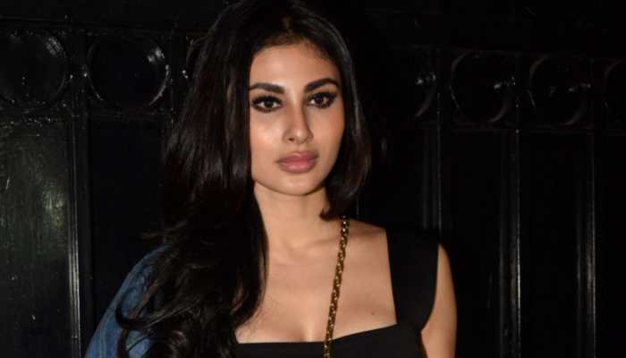 Under isolation, Mouni Roy turns chef, treats herself to sumptuous dishes