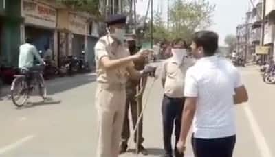 Watch: Policeman in Jharkhand gives money to a man to buy mask to fight coronavirus