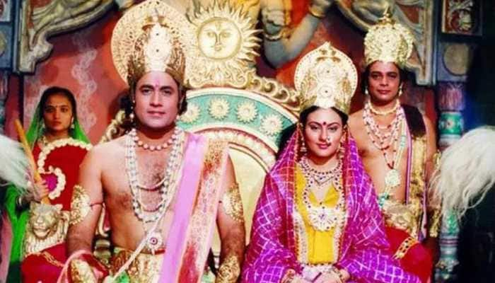 Entertainment News: With &#039;Ramayan&#039; back on Doordarshan, netizens flood internet with &#039;happy viewing&#039; messages