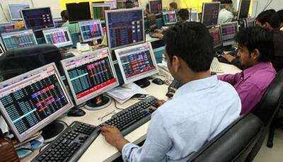 Sensex gains 550 points, Nifty at 8,455; HDFC, Tech Mahindra gain
