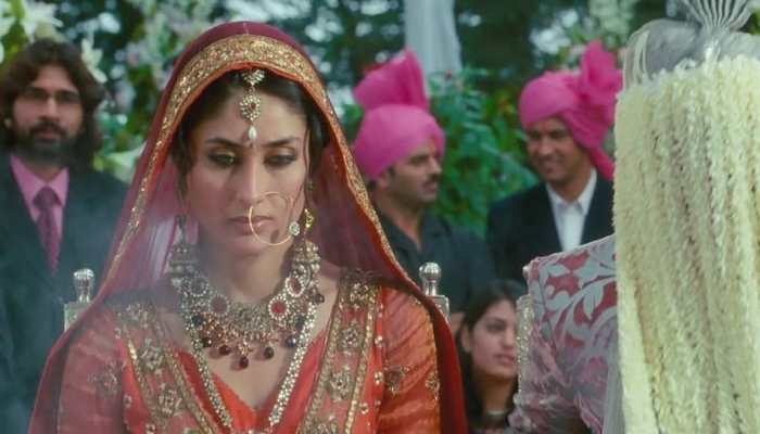 Kareena Kapoor Khan's unseen wedding pic hits internet, and the actress looks picture perfect! 