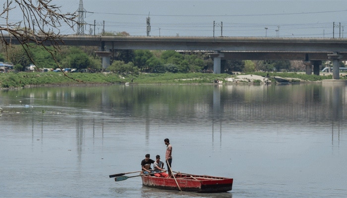 Yamuna river water turning transparent sans human activity