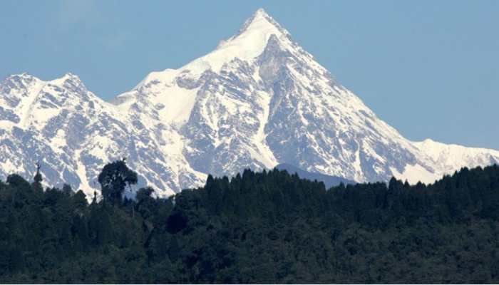 Coronavirus COVID-19: Stuck at Kanchenjunga, 75 mountaineers now in a 21-day &#039;Big Boss&#039; challenge due to lockdown