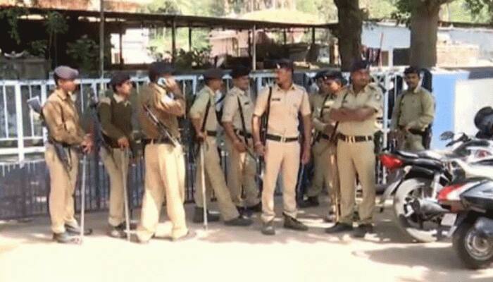 Coronavirus COVID-19: Locals object to blocking entry-exit lane in Vadodara&#039;s Panigate area; pelt stones at cops