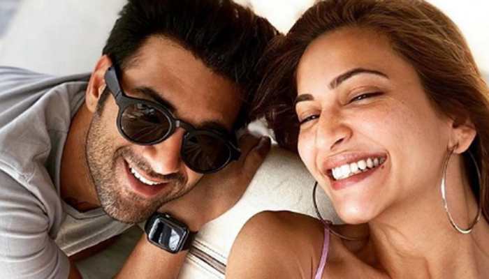 Pulkit Samrat giving oil 'champi' to girlfriend Kriti Kharbanda defines love in the times of quarantine - Watch