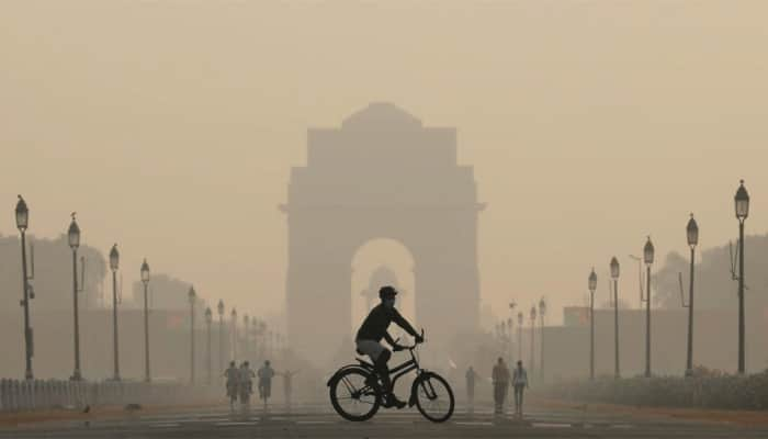 Temperature soars to over 40 degrees in Delhi; rain, thunderstorm expected today