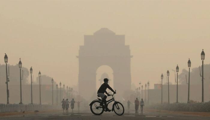 Temperature soars to over 40 degrees in Delhi; rain, thunderstorm expected today