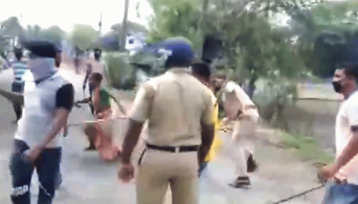 Locals clash with police over ration distribution in West Bengal’s North 24 Parganas amid coronavirus COVID-19 lockdown