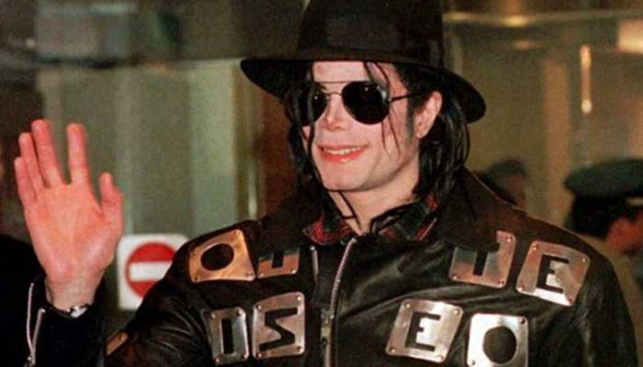 Babyface: Madonna told Michael Jackson to dress like a girl for video