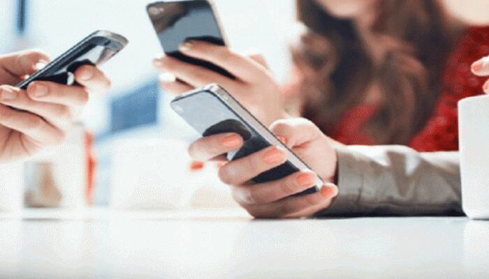 India feature phone market declines 24 percent in Q1 2020