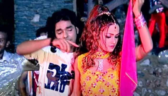 We bet you can&#039;t spot Pawan Singh in his superhit Bhojpuri song video &#039;Lollipop Lagelu&#039; - Watch 