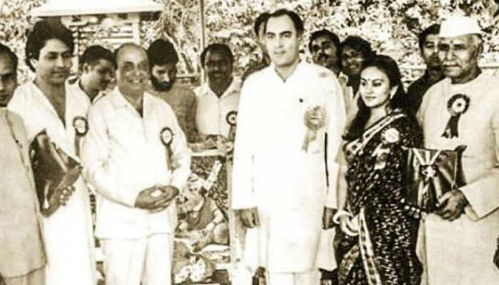 Viral: When &#039;Ramayan&#039; stars Dipika Chikhlia and Arun Govil shared frame with former PM Rajiv Gandhi