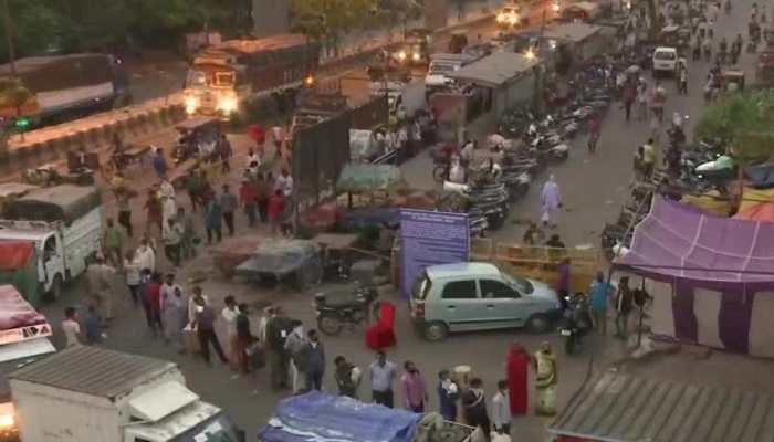 14 traders test positive for coronavirus at Delhi's Azadpur Sabzi Mandi; 600 people screened 