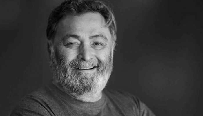 Viral video: Rishi Kapoor's old video from hospital resurfaces on internet, blesses boy who sings for him - Watch 