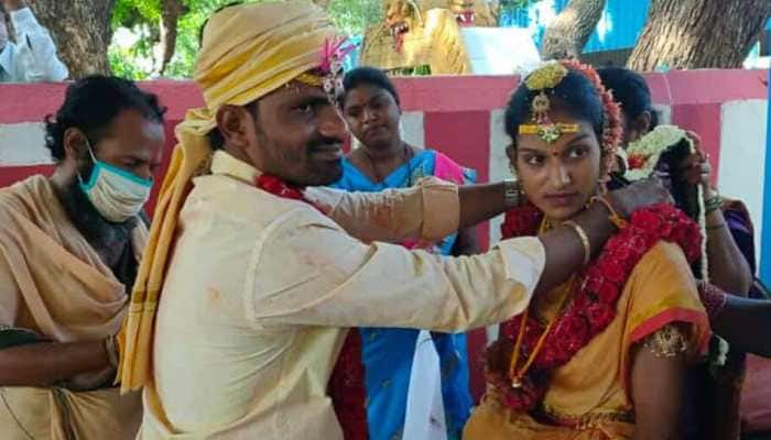 Amid coronavirus COVID-19 scare, couple tie knot in small ceremony in Andhra Pradesh&#039;s Tirupati