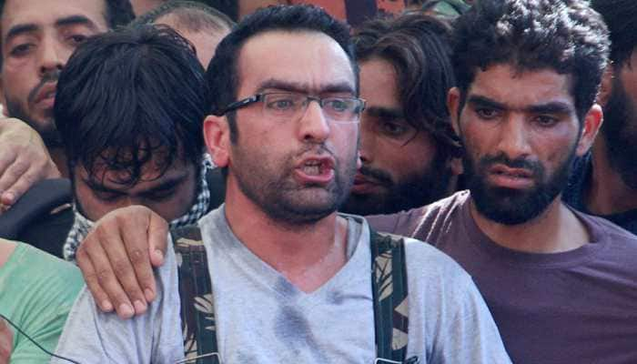 Jammu and Kashmir administration not to give bodies of Hizb-ul-Mujahideen&#039;s top terror commander Riyaz Naikoo, associate to relatives