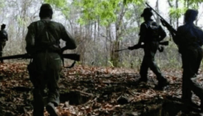 Sub-Inspector, 4 Naxals killed in encounter in Chhattisgarh; 1 AK-47 rifle, 1 SLR weapon seized