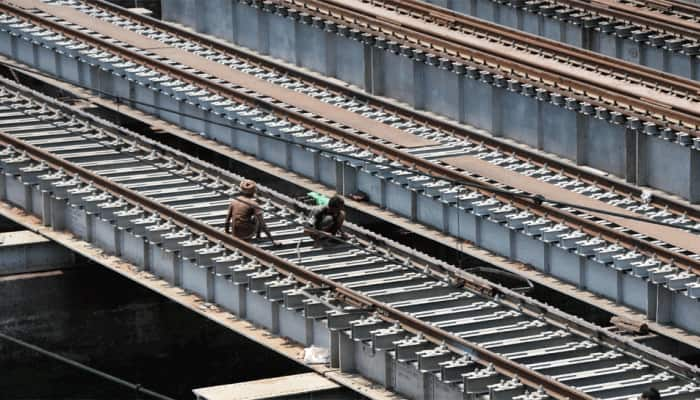 Another Aurangabad-style mishap averted in Jharkhand&#039;s Birbhum after driver applies emergency brakes on time