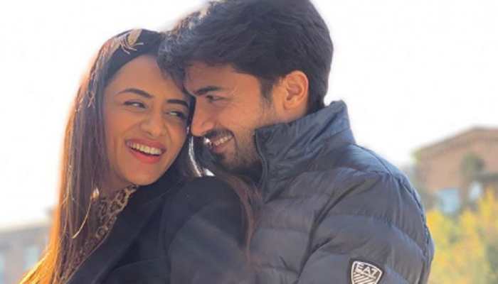 TV couple Smriti Khanna and Gautam Gupta share first glimpse of their romantic song &#039;Wajah&#039;!