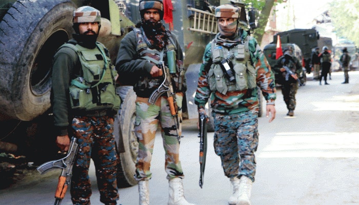 Terrorists attack joint police, CRPF teams at Jammu and Kashmir&#039;s Kulgam, cop killed