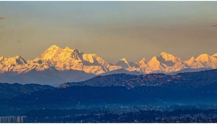 Kathmandu valley see Mount Everest as COVID-19 lockdown cuts pollution; pics go viral