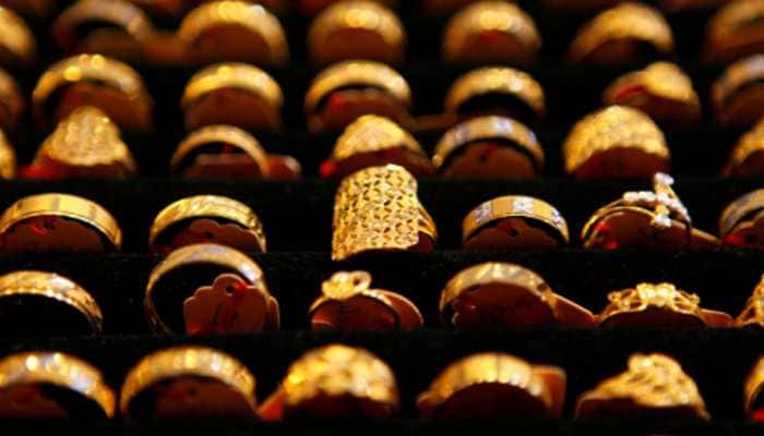Gold price hits record high of Rs 47,823