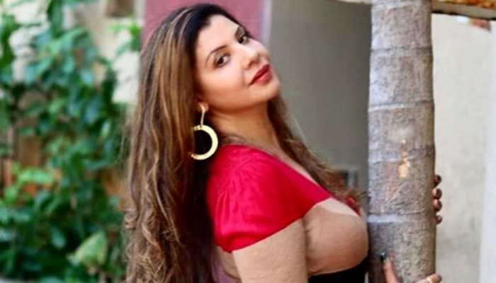 Former Bigg Boss contestant and Bhojpuri stunner Sambhavna Seth's unseen pic with Bani J, Diandra Soares from Khatron Ke Khiladi is unmissable!