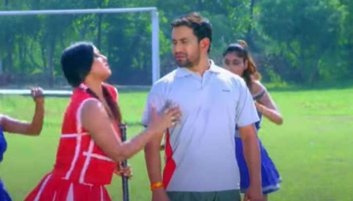 Bhojpuri sizzler Anjana Singh’s old song ‘Gol Maar Da Balam Ji’ with Dinesh Lal Yadav ‘Nirahua’ drives YouTube crazy