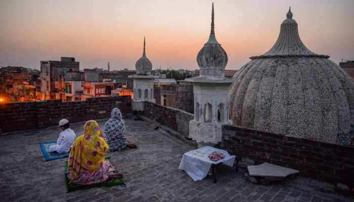 Eid-ul-Fitr 2020: India timings, moon sighting and here&#039;s when the country will celebrate Eid 