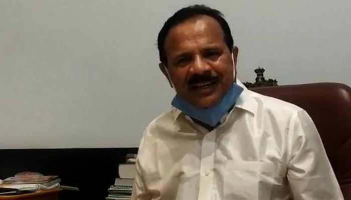 Union Minister Sadananda Gowda skips quarantine after landing in Bengaluru, kicks up row