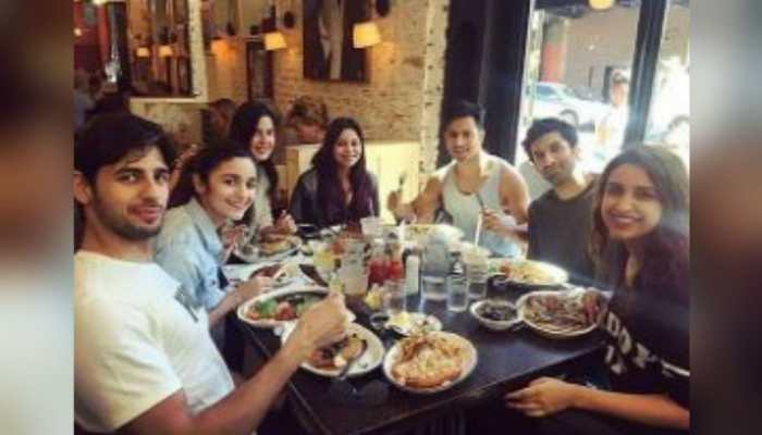 Pic of rumoured exes Alia Bhatt, Sidharth Malhotra along with Katrina Kaif, Parineeti Chopra, Varun Dhawan and Aditya Roy Kapur goes viral