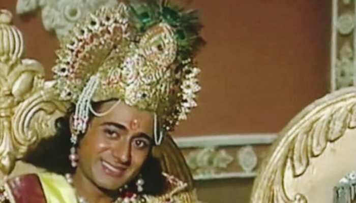 Trending: Mahabharat's Krishna aka Nitish Bharadwaj's unseen rare pics from younger days go viral!