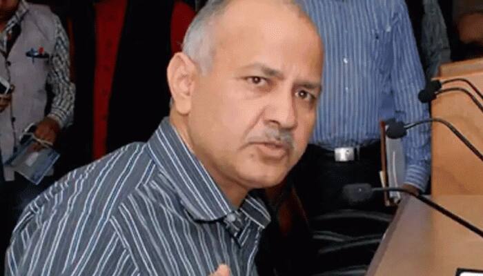 Delhi seeks Rs 5,000 crore from Centre to pay employees' salaries Delhi seeks Rs 5,000 crore from Centre to pay employees' salaries
