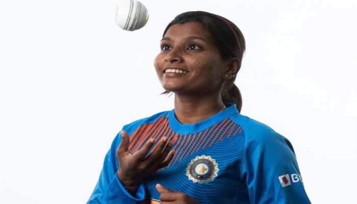 Born June 1, 1991: Rajeshwari Gayakwad, Indian woman cricketer