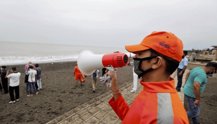 Cyclone Nisarga makes landfall in Maharashtra's Alibaug, to enter Mumbai soon