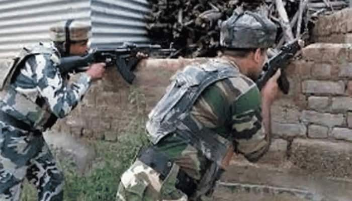 Terrorists attack police party in J&amp;K&#039;s Kulgam, civilian injured