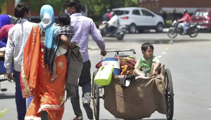 Supreme Court directs Centre, state governments to transport migrant workers back to home states in 15 days