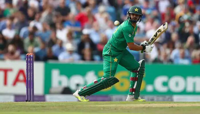 Mohammad Hafeez ready to delay retirement if T20 World Cup is postponed