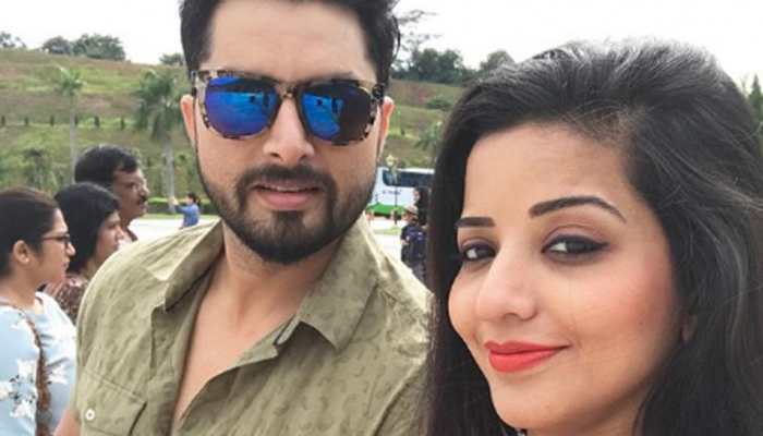 Monalisa urges everyone to be 'strong like waves', shares 'masked' pics with hubby Vikrant