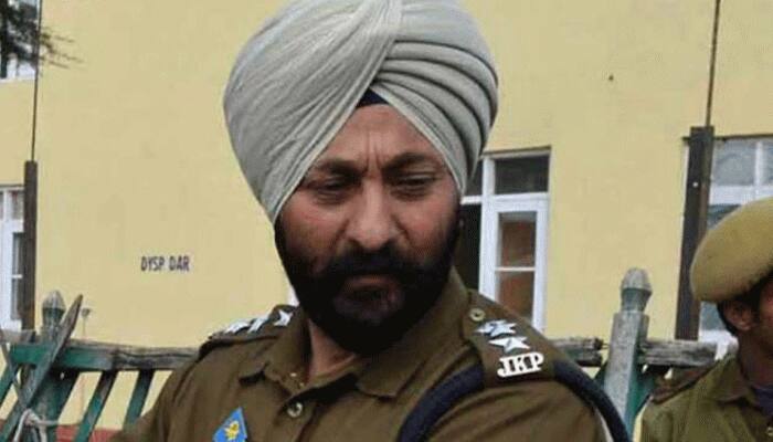 Delhi court grants bail to suspended J&amp;K DSP Davinder Singh accused of having links with terrorists 