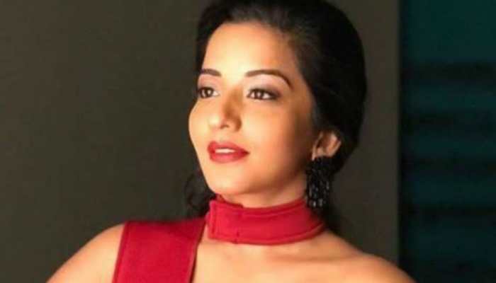 Bhojpuri siren Monalisa’s ravishing pics in red make fans go gaga over her looks – Check out!