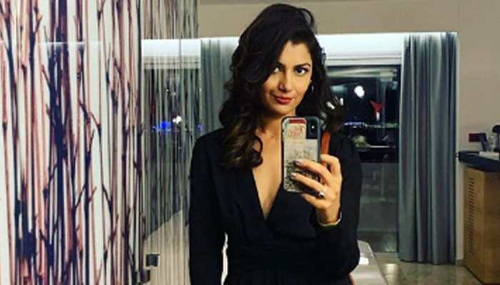 Sriti Jha shoots for 'Kumkum Bhagya' promo from home