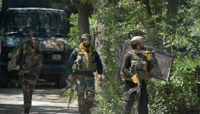 Terrorists attack CRPF patrol team in Anantnag&#039;s Bijbehara in Jammu and Kashmir; jawan martyred, minor killed