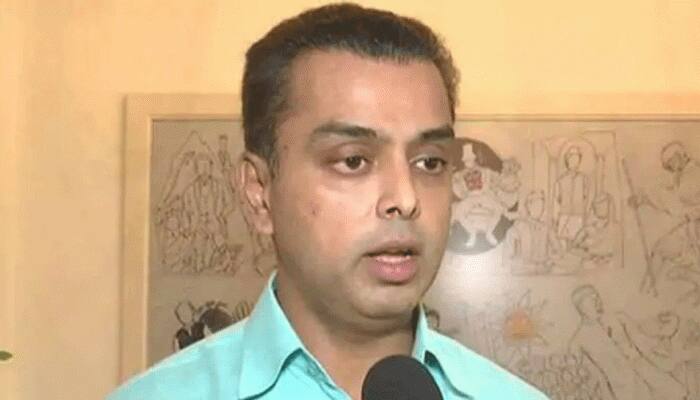 Congress red-faced again after Milind Deora tweets, &#039;political mud-slinging on Chinese transgressions&#039;