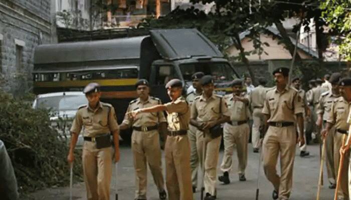 Portion of 3-storey building collapses in Mumbai's Khar area
