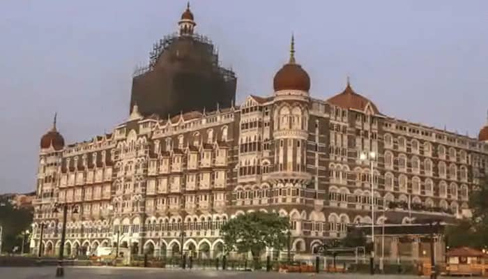 Mumbai&#039;s Taj Hotel receives bomb threat call from Pakistan, security tightened