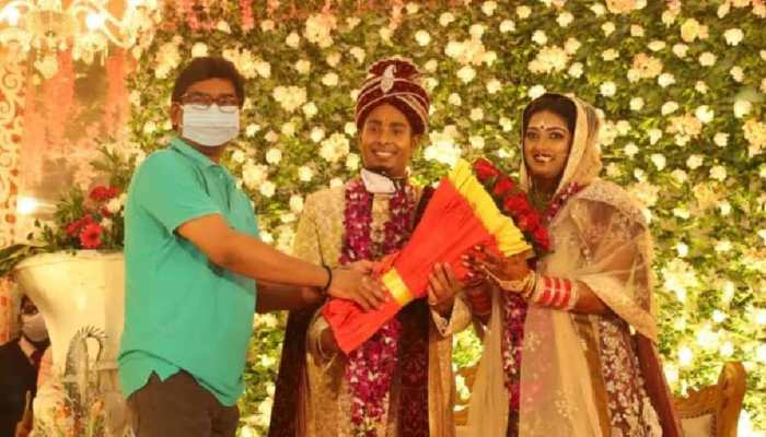 Archer Deepika Kumari ties the knot with Atanu Das, Jharkhand CM Hemant Soren blesses couple