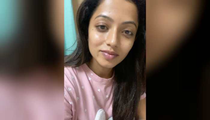 Telugu TV actress Navya Swamy, who is coronavirus-positive, urges everyone whom she met recently to isolate themselves