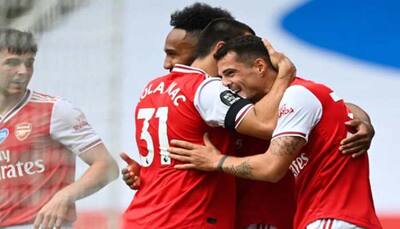 Bukayo Saka scores first Premier League goal as Arsenal beat Wolves 2-0