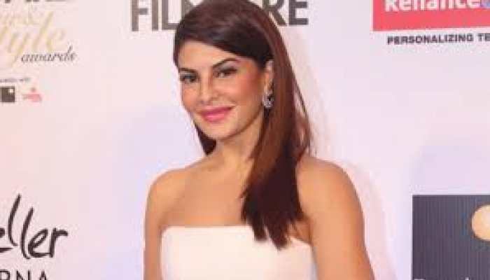 Seen Jacqueline Fernandez's 'Monsoon Sunday' selfie yet?